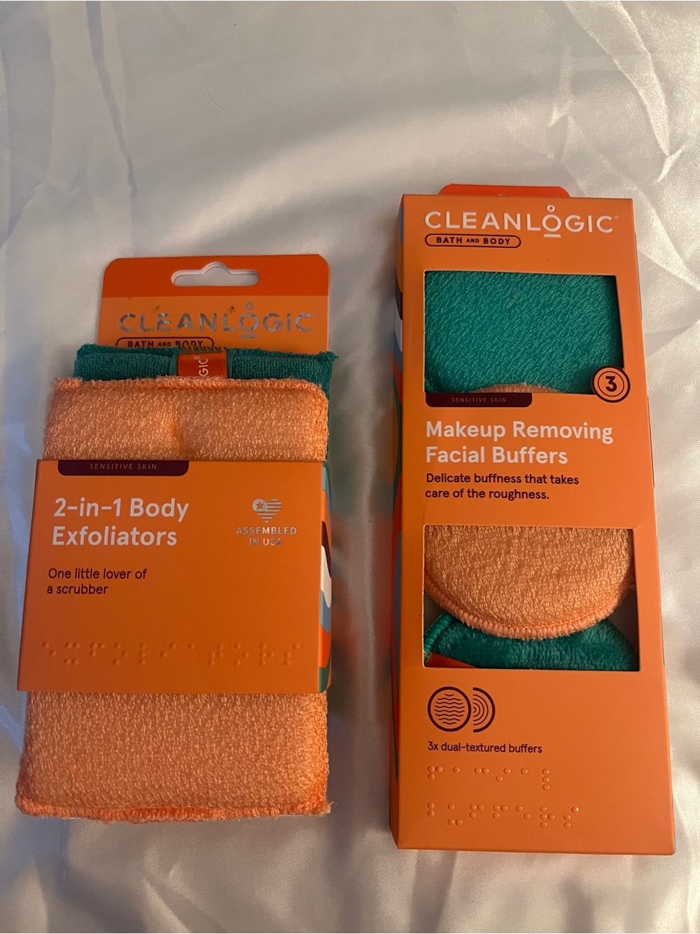 Cleanlogic Duo - 2-in-1 Body Exfoliators and Makeup removing Buffers - NWT